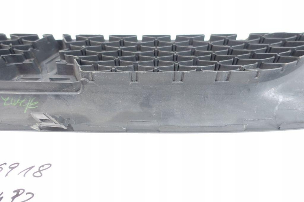 MITSUBISHI ASX 1 generation (2010-2020) Priekšējā bampera augšējā reste 6402A217 30602854