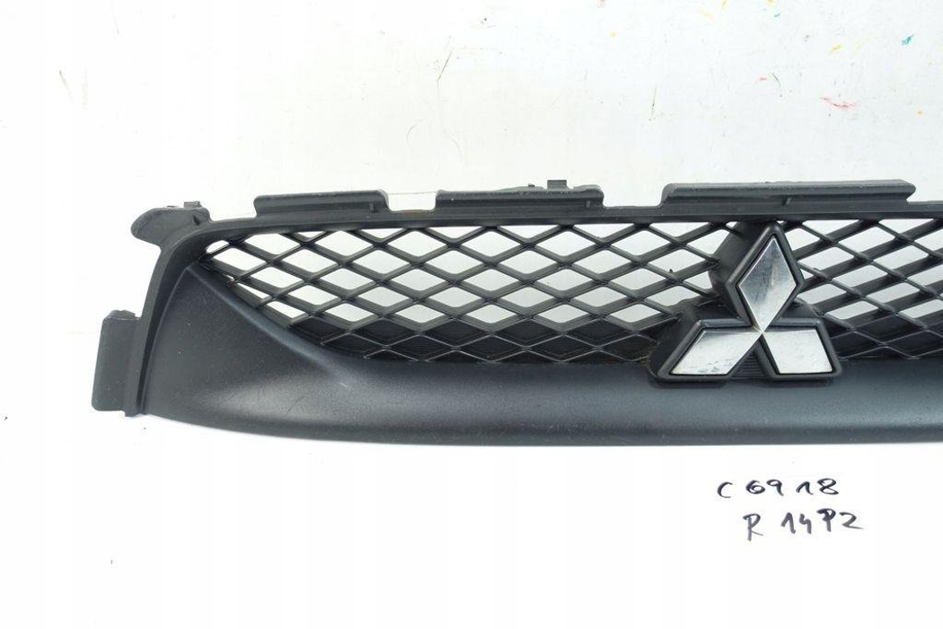 MITSUBISHI ASX 1 generation (2010-2020) Priekšējā bampera augšējā reste 6402A217 30602854