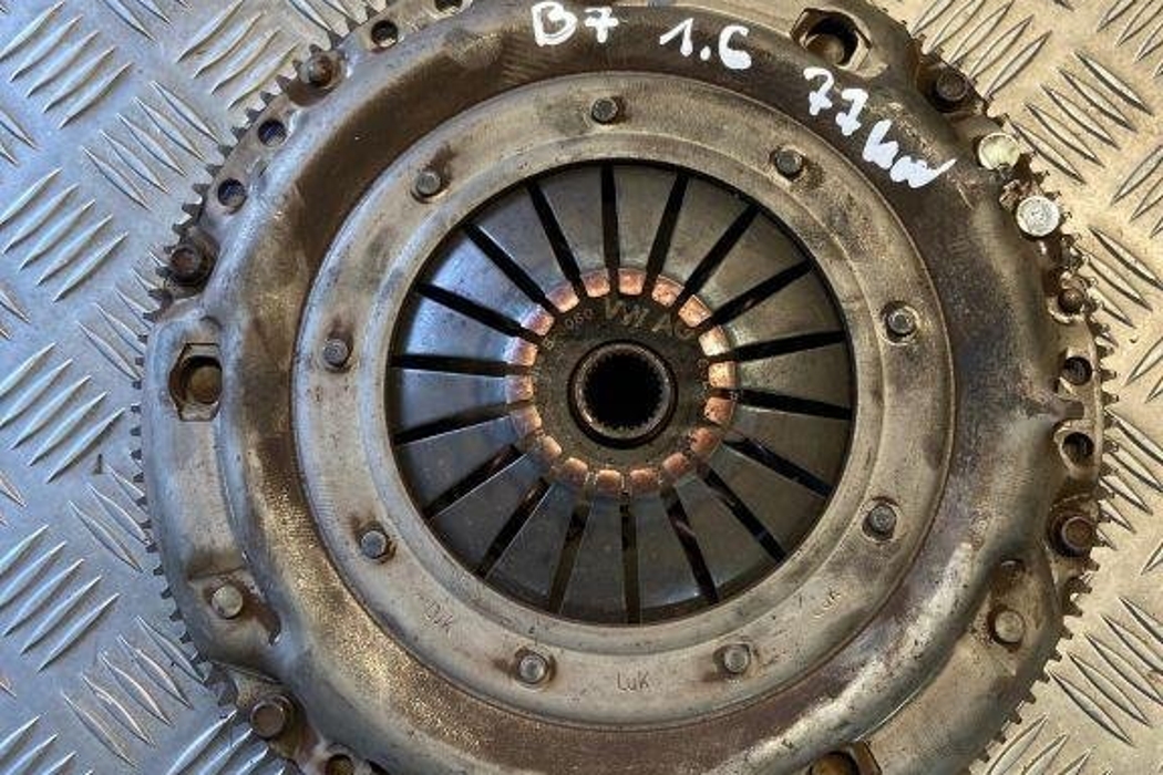 VOLKSWAGEN Passat B7 (2010-2015) Clutch Kit 32323913