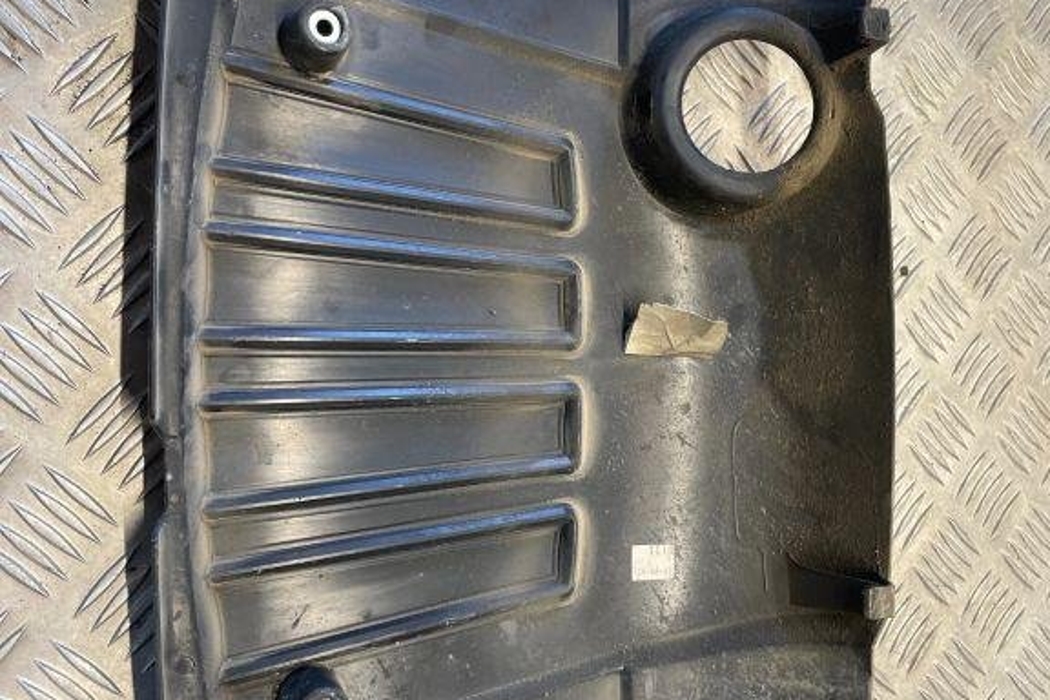 OPEL Vectra B (1995-1999) Motora dekoratīvā plastmasa / vāks 1818197,331422654 32324098