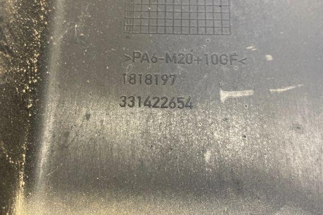 OPEL Vectra B (1995-1999) Motora dekoratīvā plastmasa / vāks 1818197,331422654 32324098