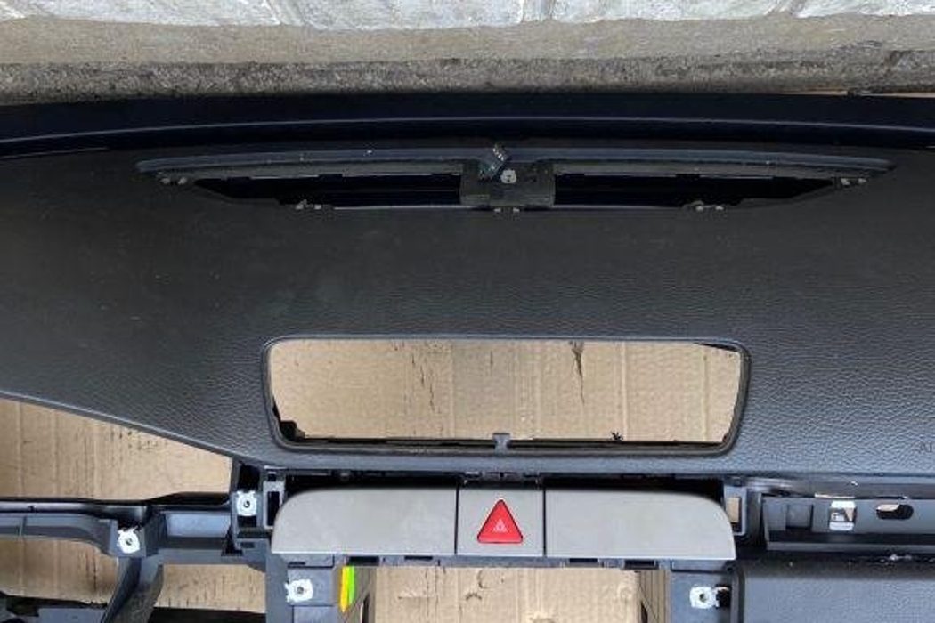 VOLKSWAGEN Passat B7 (2010-2015) Передняя панель салона 3c1857003 32324501