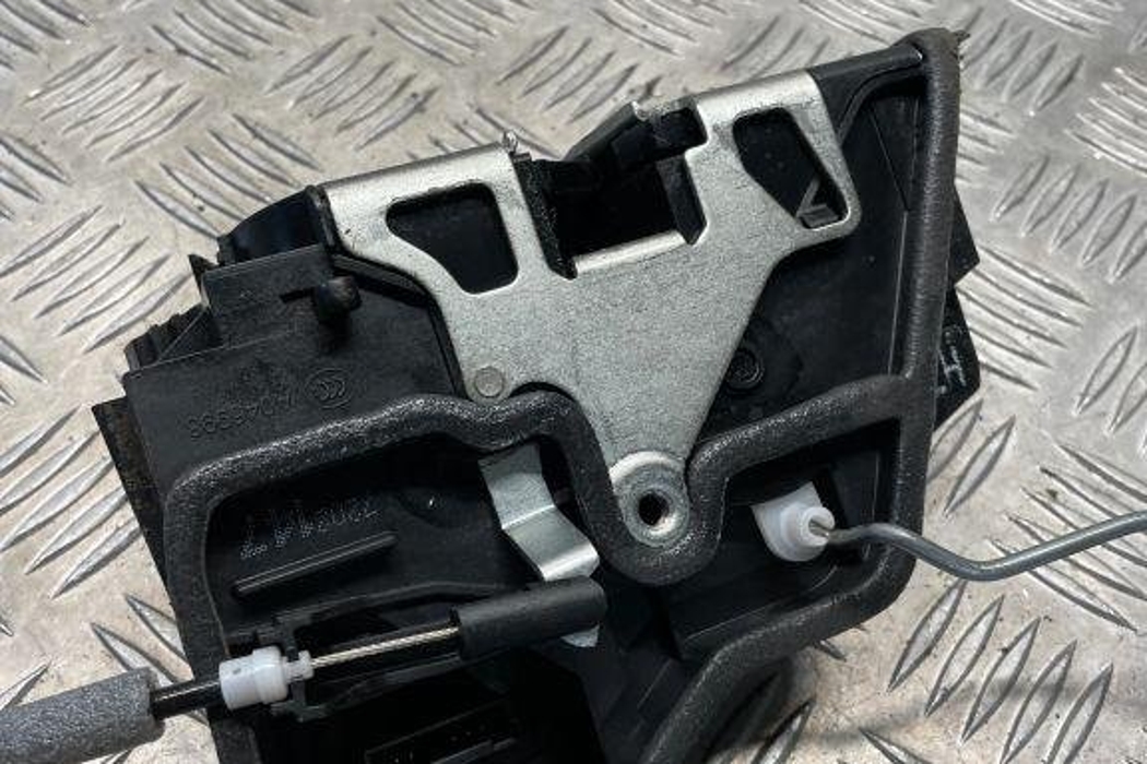 BMW 5 Series E60/E61 (2003-2010) Rear Left Door Lock 7202147,A046998 32324584