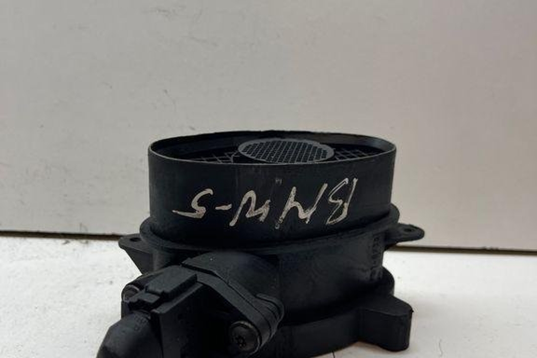 BMW 5 Series E39 (1995-2004) Mass Air Flow Sensor MAF 0928400468 32324661