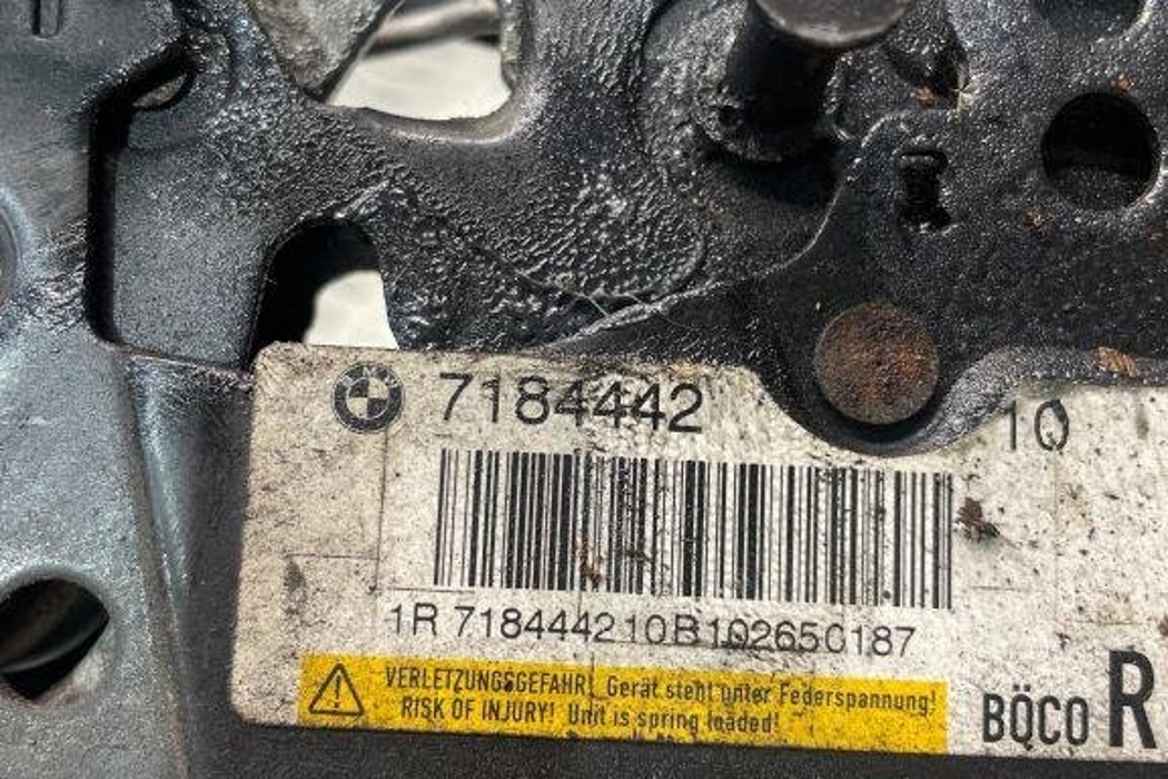 BMW 5 Series F10/F11 (2009-2017) Bonnet Lock 7184442,71444421 32326411