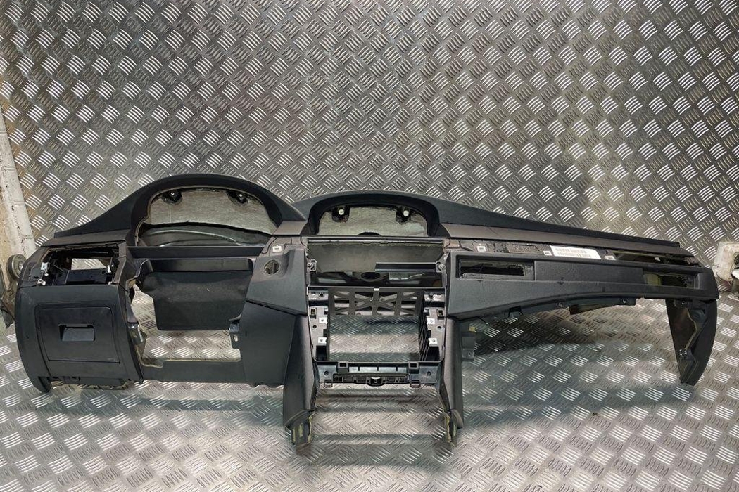 BMW 5 Series E60/E61 (2003-2010) Dashboard 9123695 32327372