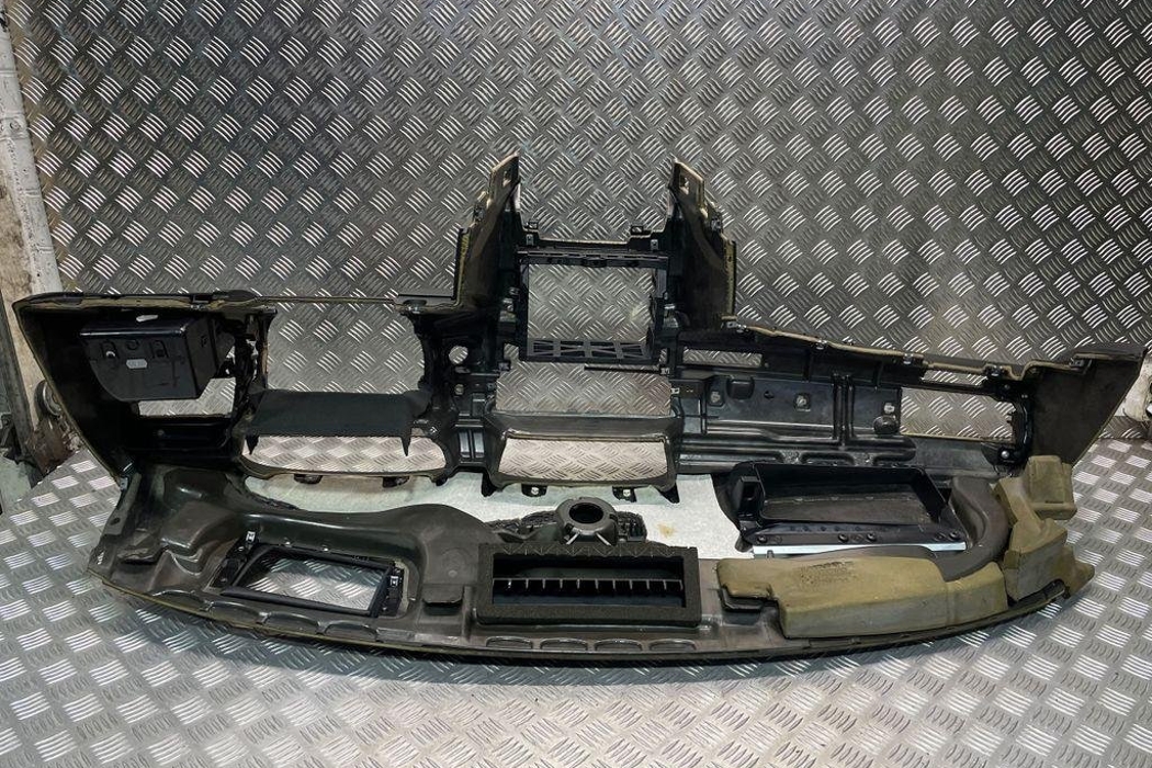 BMW 5 Series E60/E61 (2003-2010) Dashboard 9123695 32327372