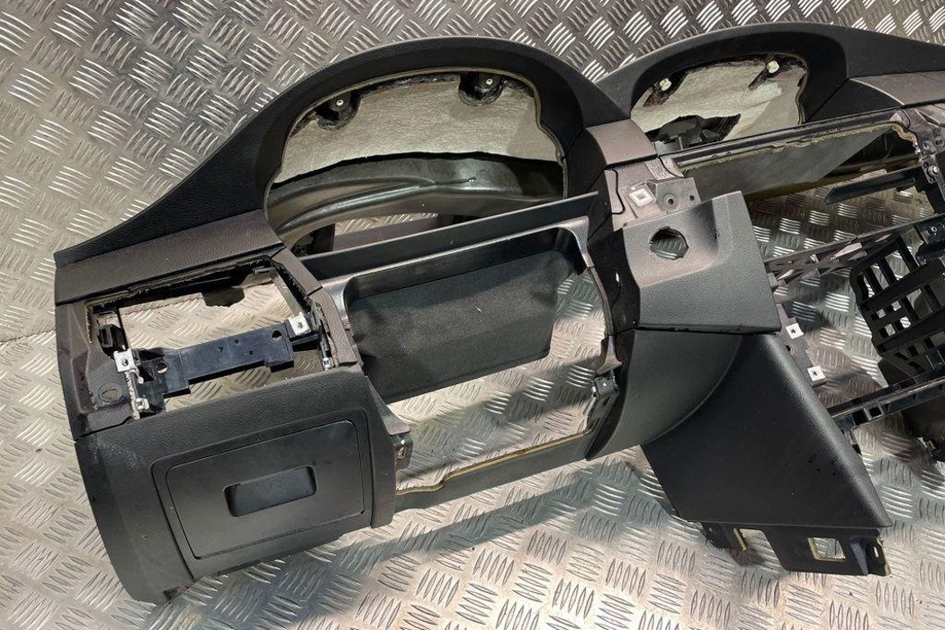 BMW 5 Series E60/E61 (2003-2010) Dashboard 9123695 32327372