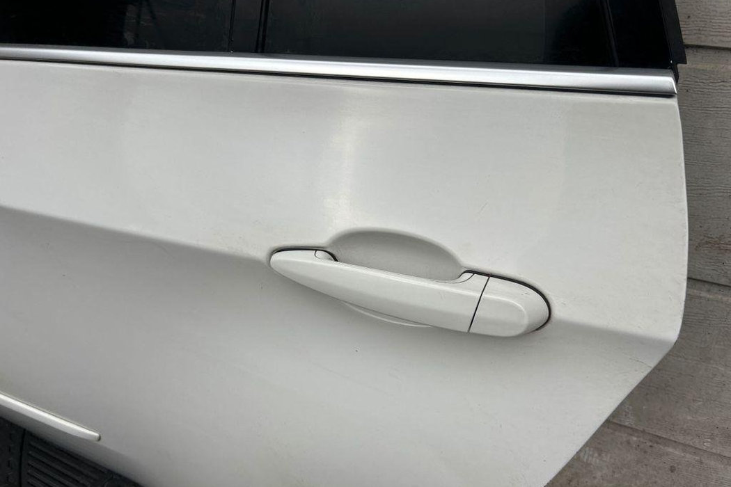 BMW X5 E70 (2006-2013) Rear Left Door 32328711