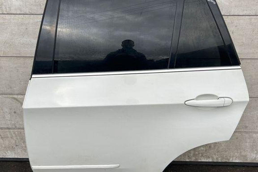 BMW X5 E70 (2006-2013) Rear Left Door 32328711