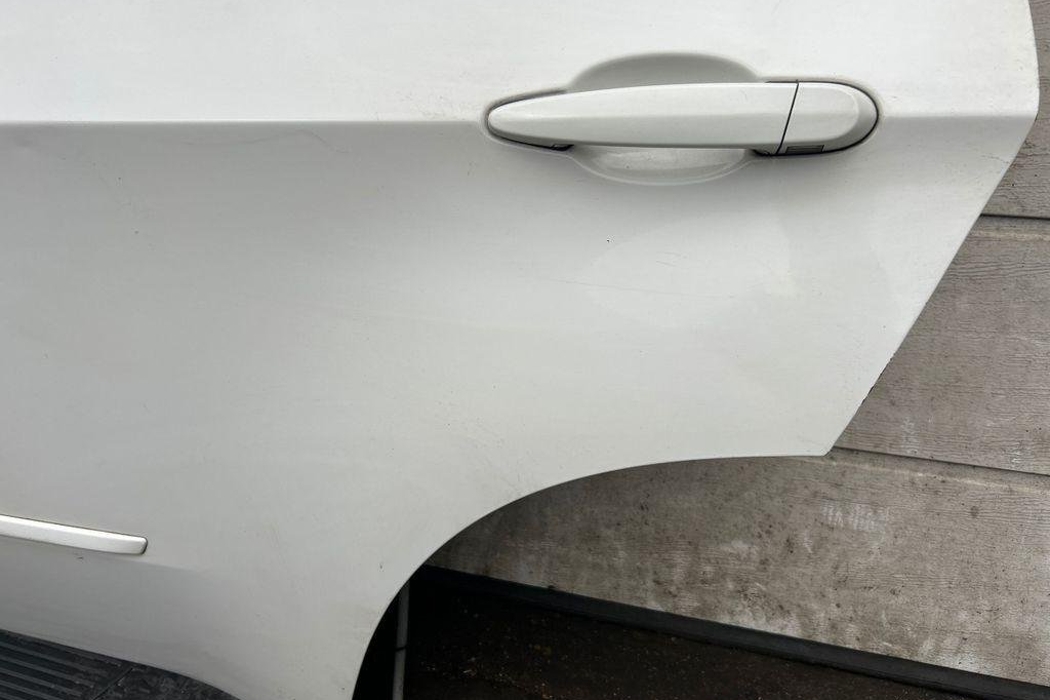 BMW X5 E70 (2006-2013) Rear Left Door 32328711