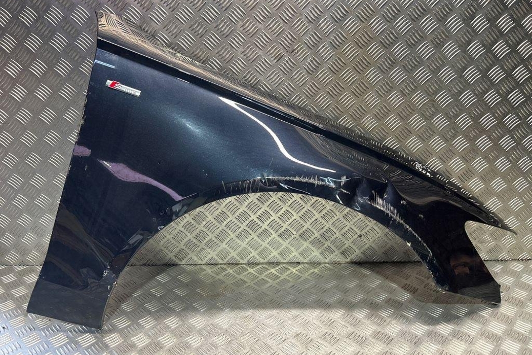 AUDI A6 C8/4K (2018-2024) Front Right Fender 32329957