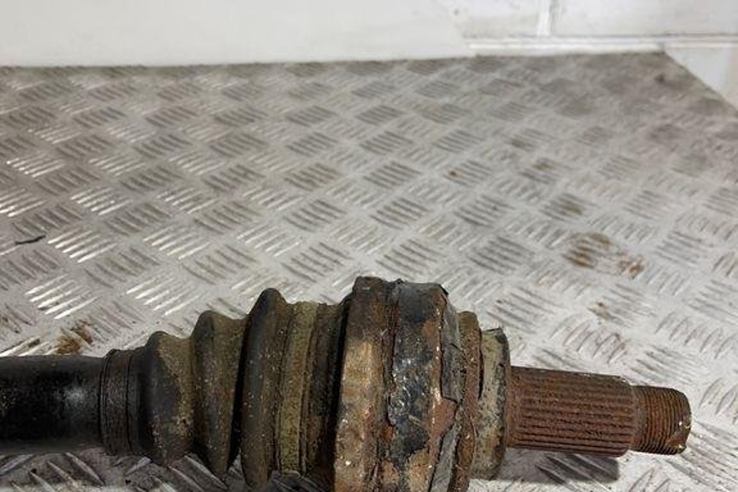BMW 7 Series E65/E66 (2001-2008) Aizmugurējā labā pusass 32330290
