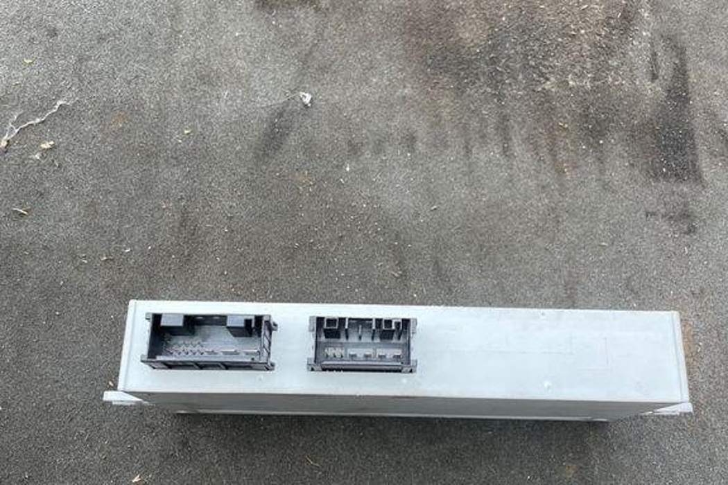 BMW 5 Series F10/F11 (2009-2017) Aizmugurējā vāka / bagāžnieka vadības bloks 7317513 32330713