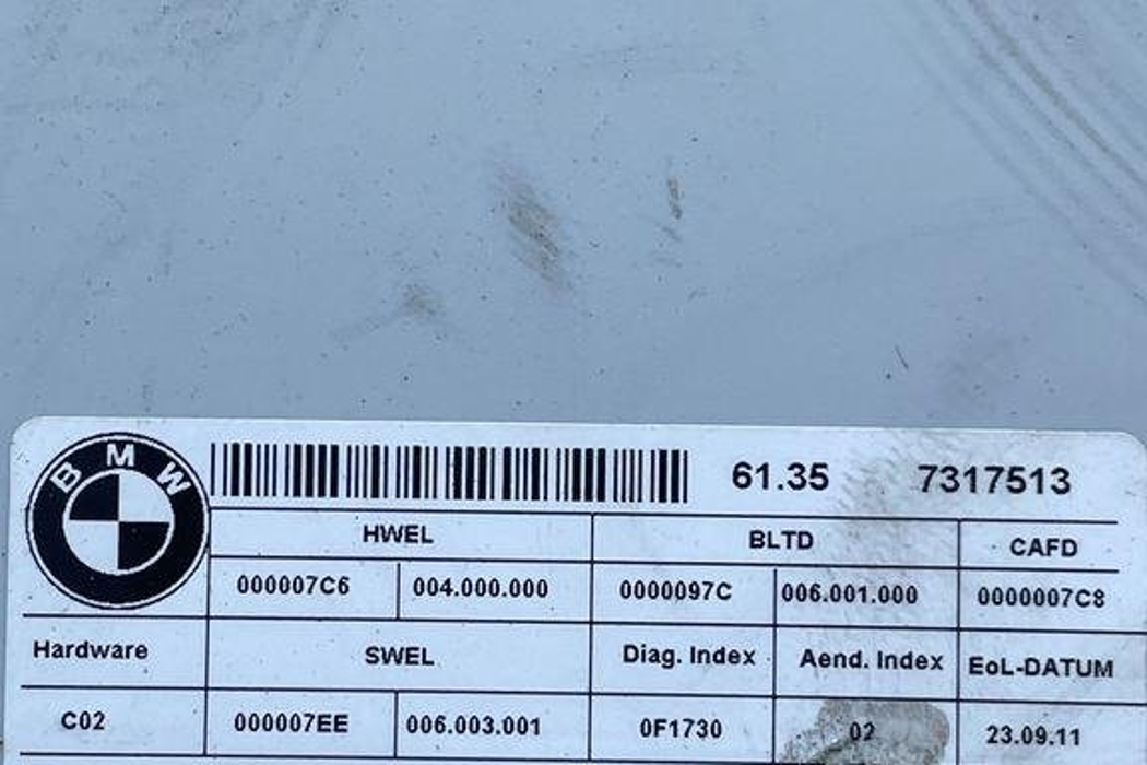 BMW 5 Series F10/F11 (2009-2017) Aizmugurējā vāka / bagāžnieka vadības bloks 7317513 32330713