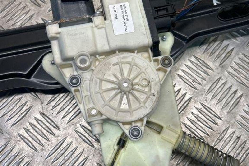 BMW 5 Series Gran Turismo F07 (2010-2017) Стеклоподъемник передней левой двери E007017003 32332165