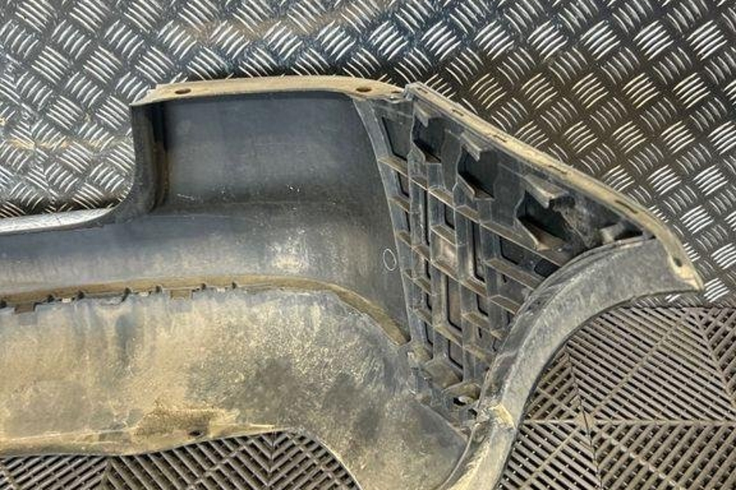 VOLKSWAGEN Touran 1 generation (2003-2015) Бампер задний 1T0807417 32332913