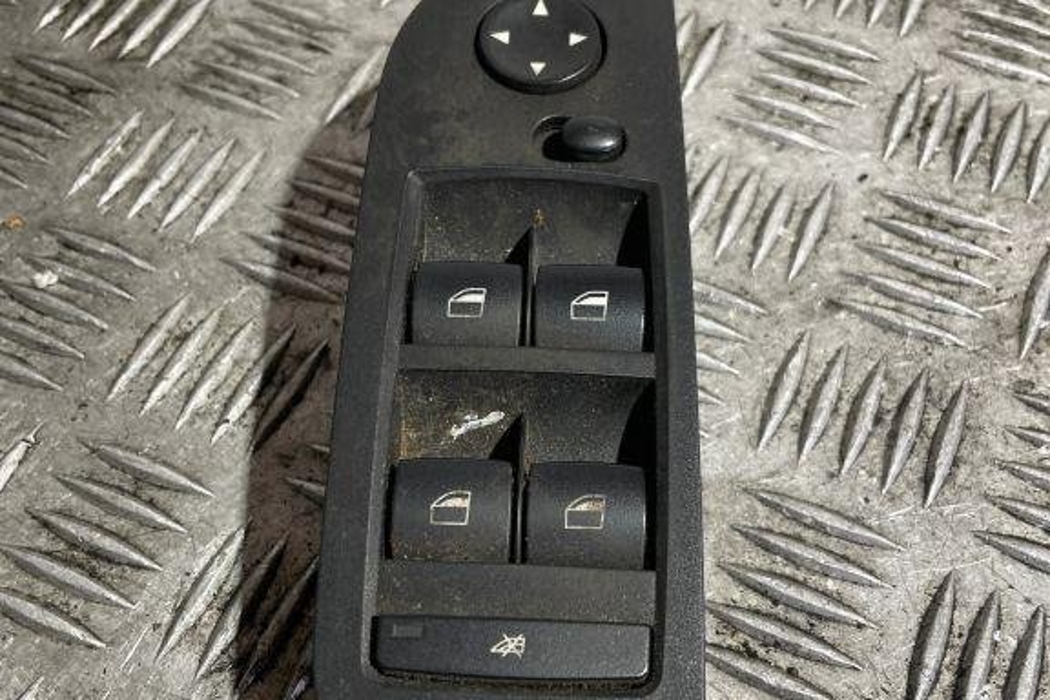 BMW X1 E84 (2009-2015) Front Right Door Window Switch 9216047,HW06SW07,11W43K805 32336670