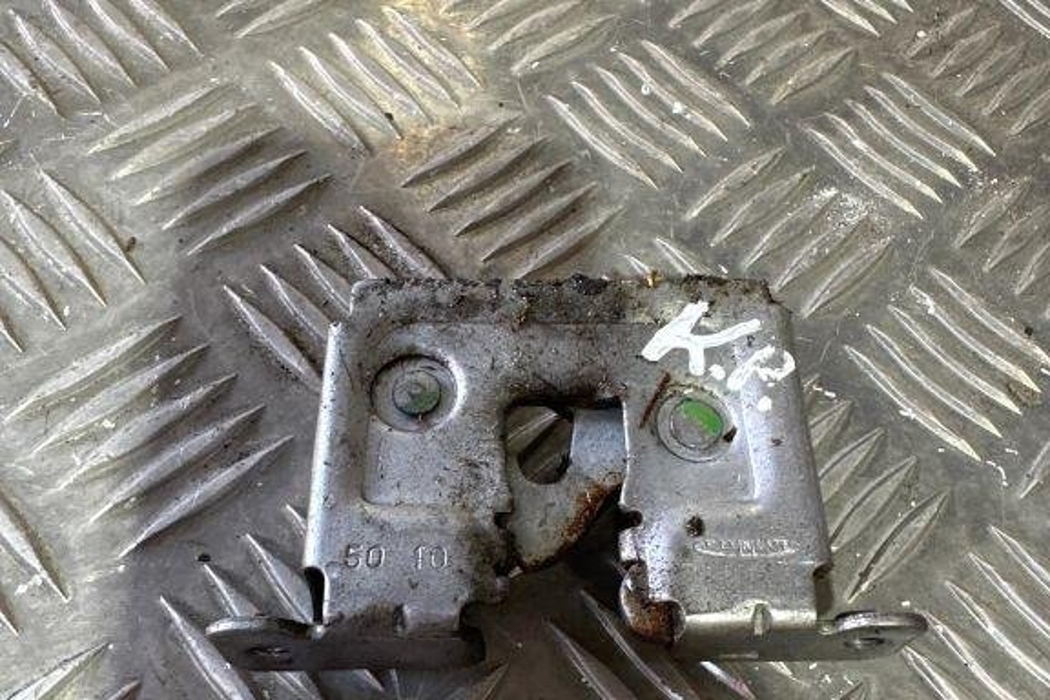 BMW X5 E70 (2006-2013) Bonnet Lock 7178754 32338141
