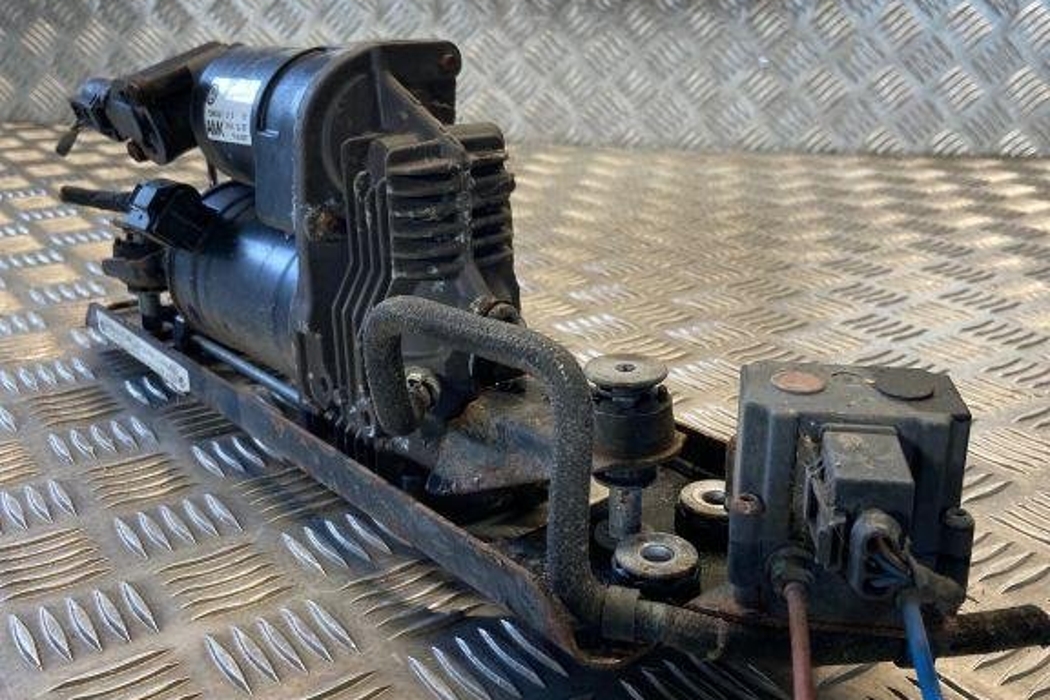 BMW 5 Series E60/E61 (2003-2010) Suspension Compressor 6777827 32338597