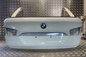 BMW 5 Series F10/F11 (2009-2017) Bagāžnieks 32324399