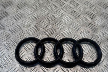 AUDI A5 8T (2007-2016) Значок производителя автомобиля 32326969