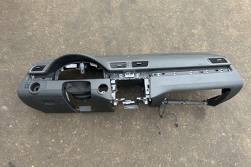 VOLKSWAGEN Passat B8 (2014-2023) Dashboard 32336841