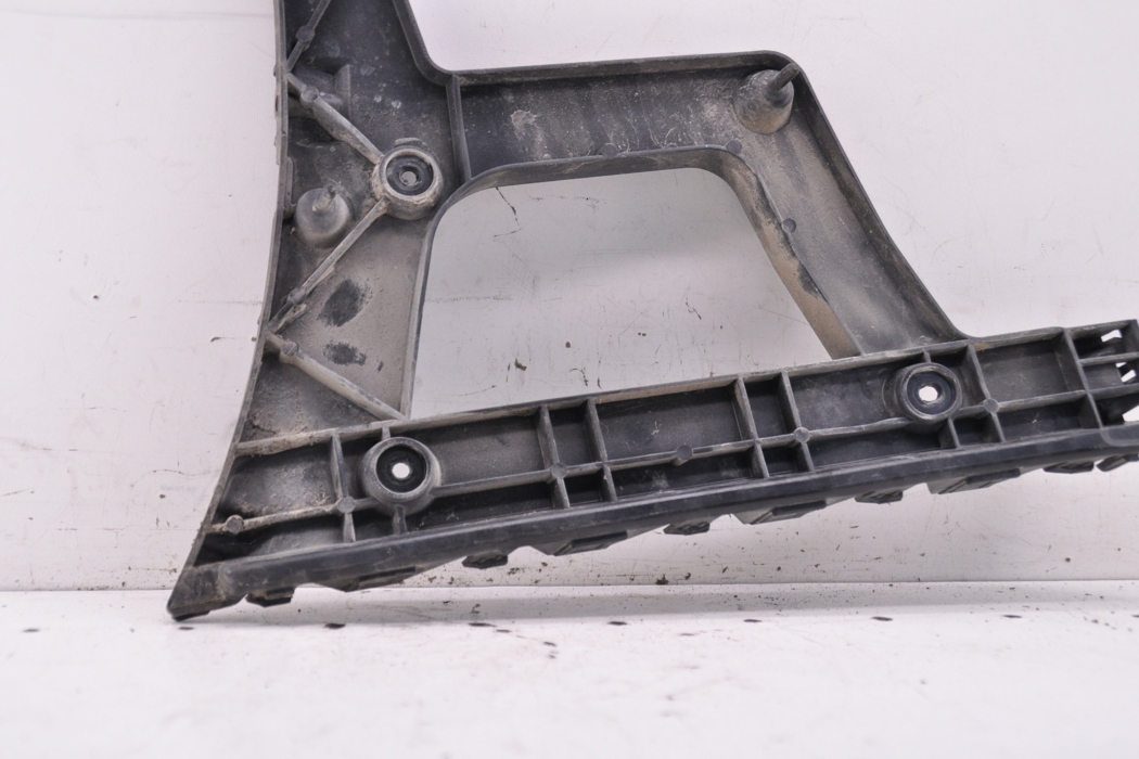 AUDI A4 B8/8K (2011-2016) Левый держатель заднего бампера 8K9807453B 31559775
