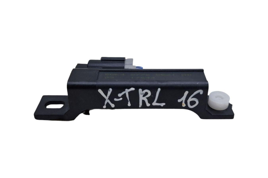 NISSAN X-Trail T32 (2013-2022) Bootlid Antenna Amplifier 4080806900 30133482