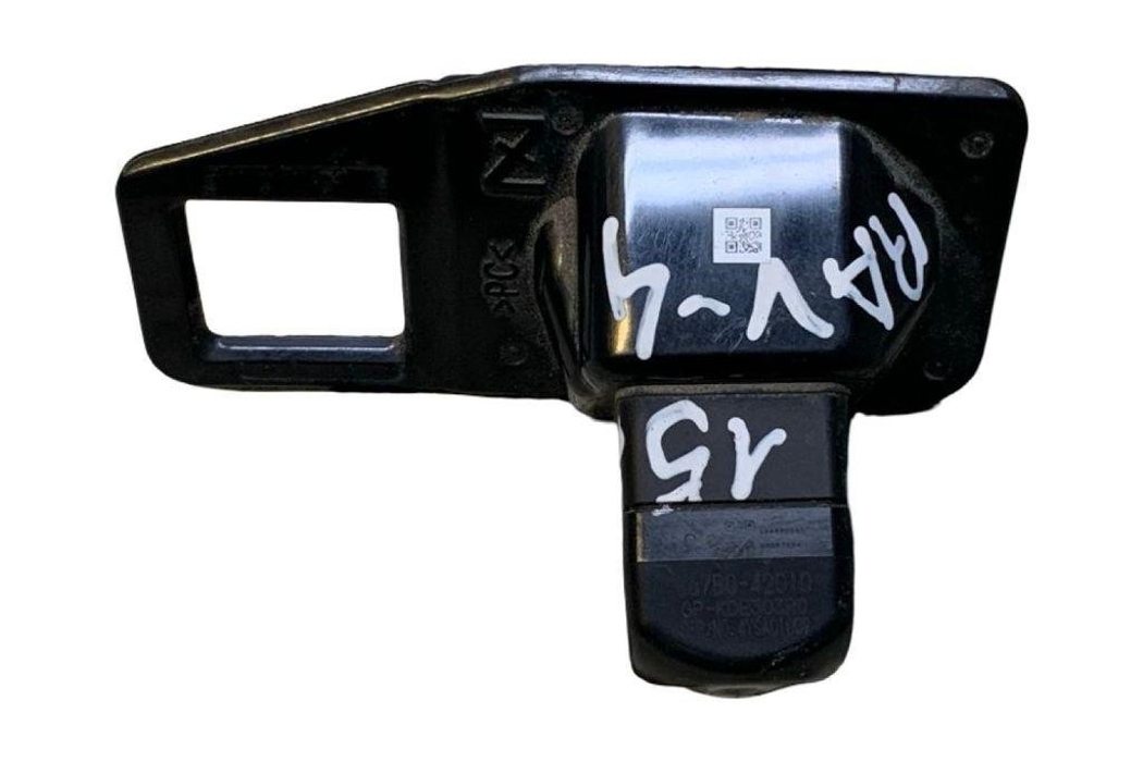 TOYOTA RAV4 4 generation (XA40) (2012-2018) Камера крышки багажника 867B042010,4Y6A01009 30760101
