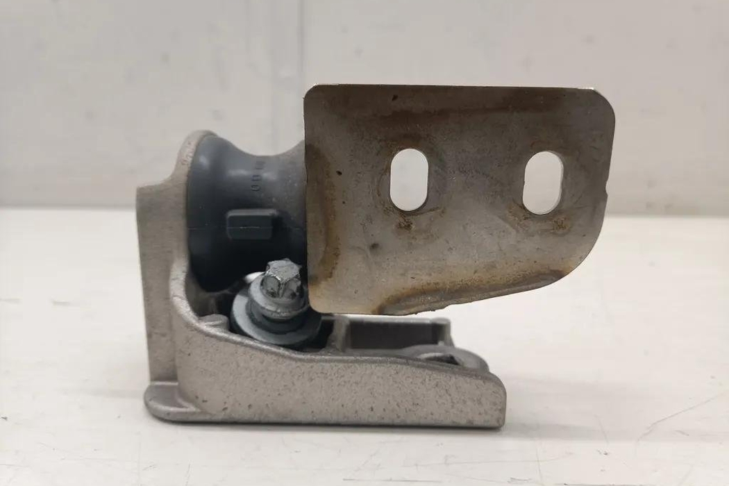 MERCEDES-BENZ C-Class W206 (2021-2023) Exhaust Hanger Bracket A2064904002 26757287