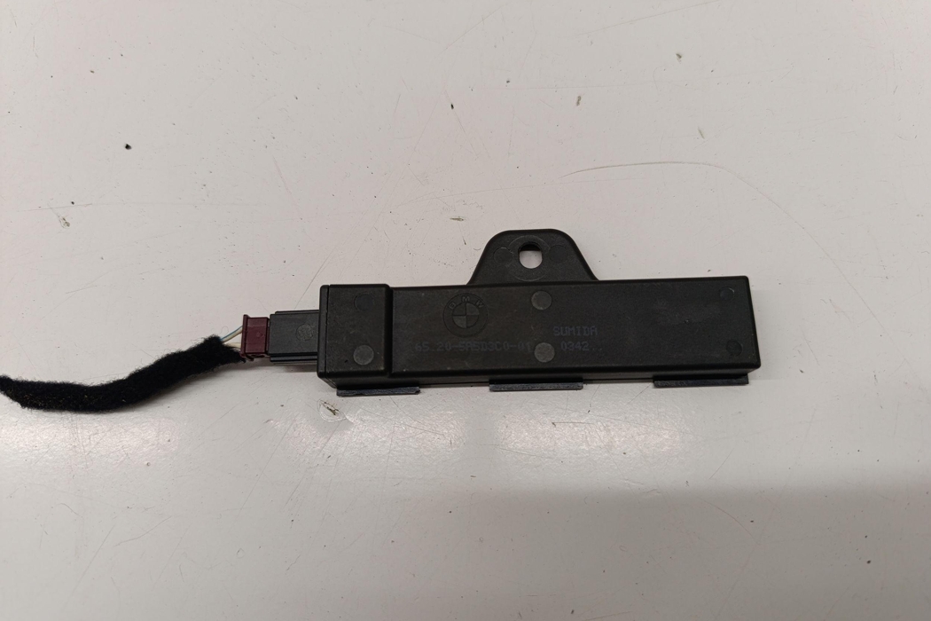 BMW 3 Series G20/G21/G28 (2018-2024) Keyless Entry Antenna 5A5D3C0 28261541
