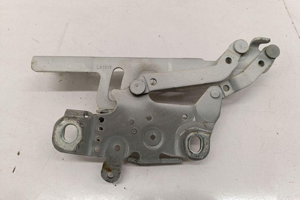 BMW 3 Series F30/F31 (2011-2020) Петля капота передняя левая 7336699 30380682
