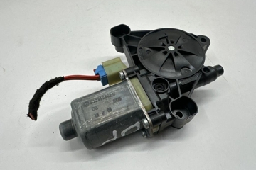 SKODA Octavia 3 generation (2013-2020) Priekšējo kreiso durvju logu pacēlāja motorīts 5Q0959802B 30342303