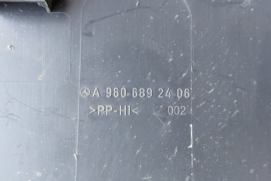 MERCEDES-BENZ ACTROS MP4 (2011-present) Panel trim shield A9606892406,9606892406 32063884