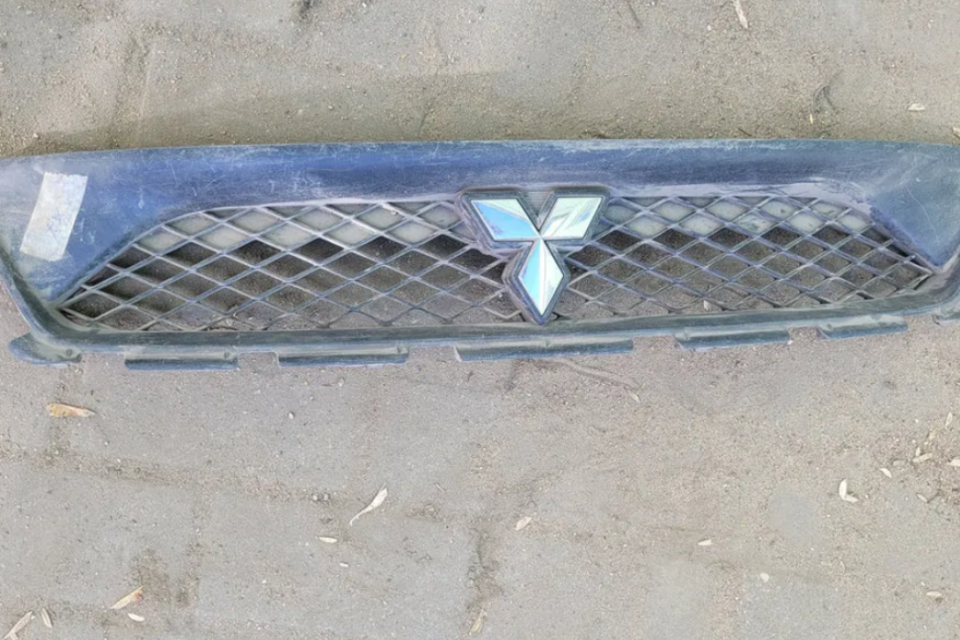 MITSUBISHI ASX 1 generation (2010-2020) Front Upper Grill 6402A217 15296564