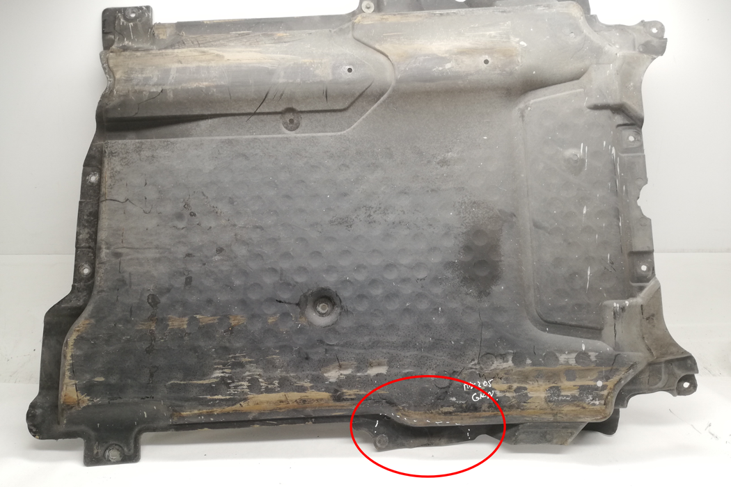 MERCEDES-BENZ C-Class W205/S205/C205 (2014-2023) Aizmugurējais vidējais apakšējais aizsargs A2055200423 15417475