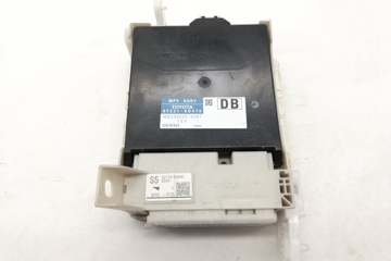 TOYOTA Yaris 3 generation (2010-2019) Comfort Control Unit 89221-0D470 18313520