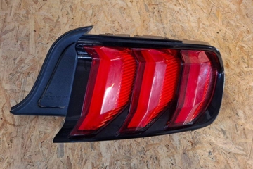 FORD USA Mustang 6 generation (2014-2024) Aizmugurējais labais lukturis JR3B13B504A 31786099