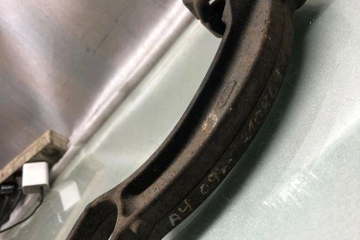 AUDI A4 B7/8E (2004-2008) Передний рычаг 8k0413k 32115495