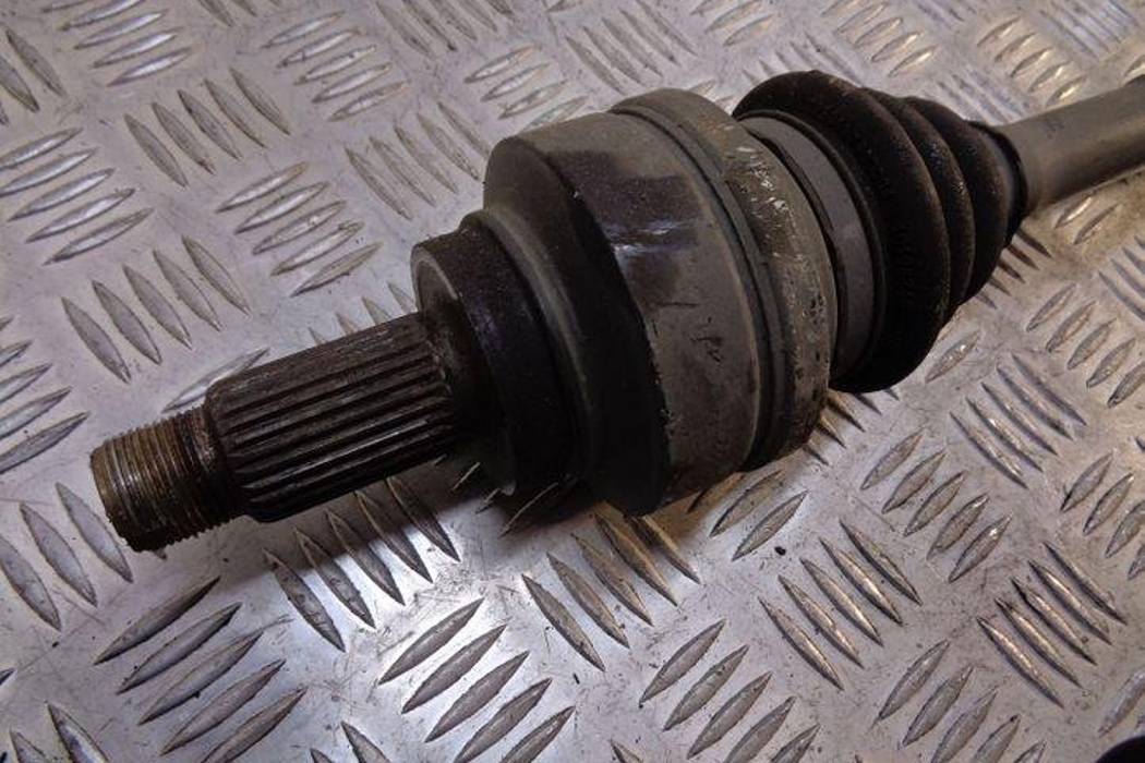 BMW 1 Series F20/F21 (2011-2020) Rear Right Driveshaft 7624206 25723701