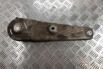 BMW 7 Series F01/F02 (2008-2015) Priekšējā kreisā amortizatora kronšteins 6782394 25720955