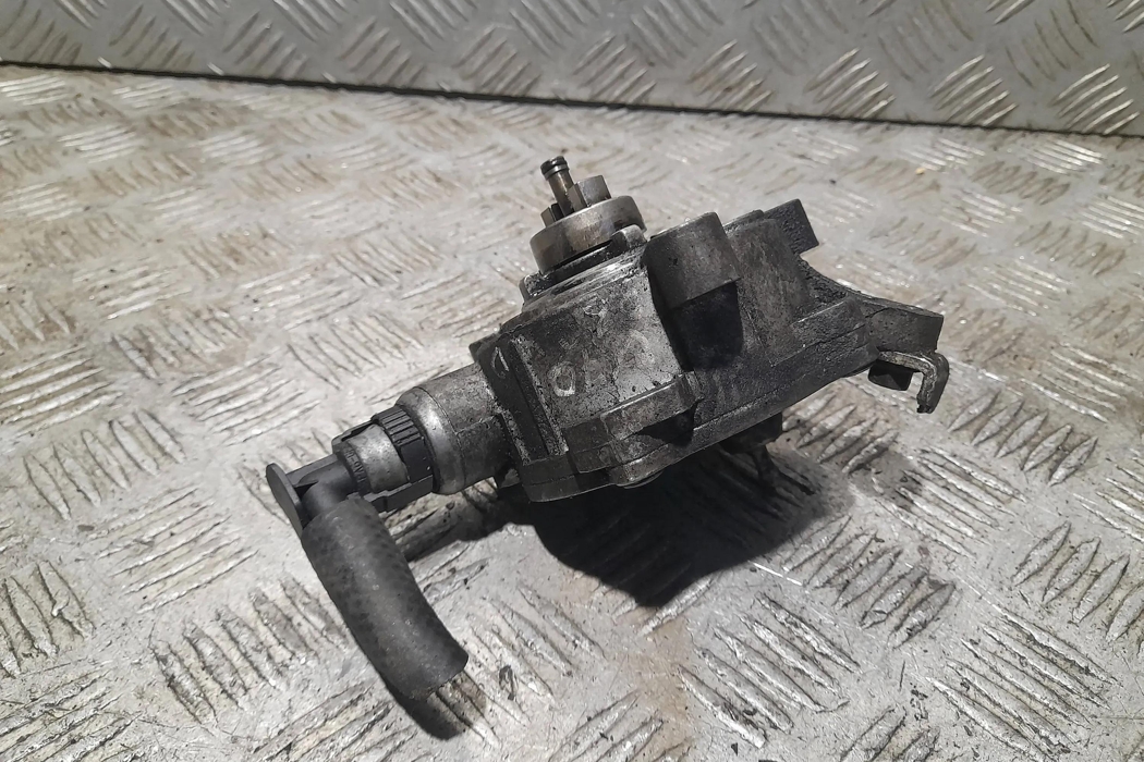 VOLVO XC70 2 generation (2000-2007) Vakuuma sūknis 08699237 29702347