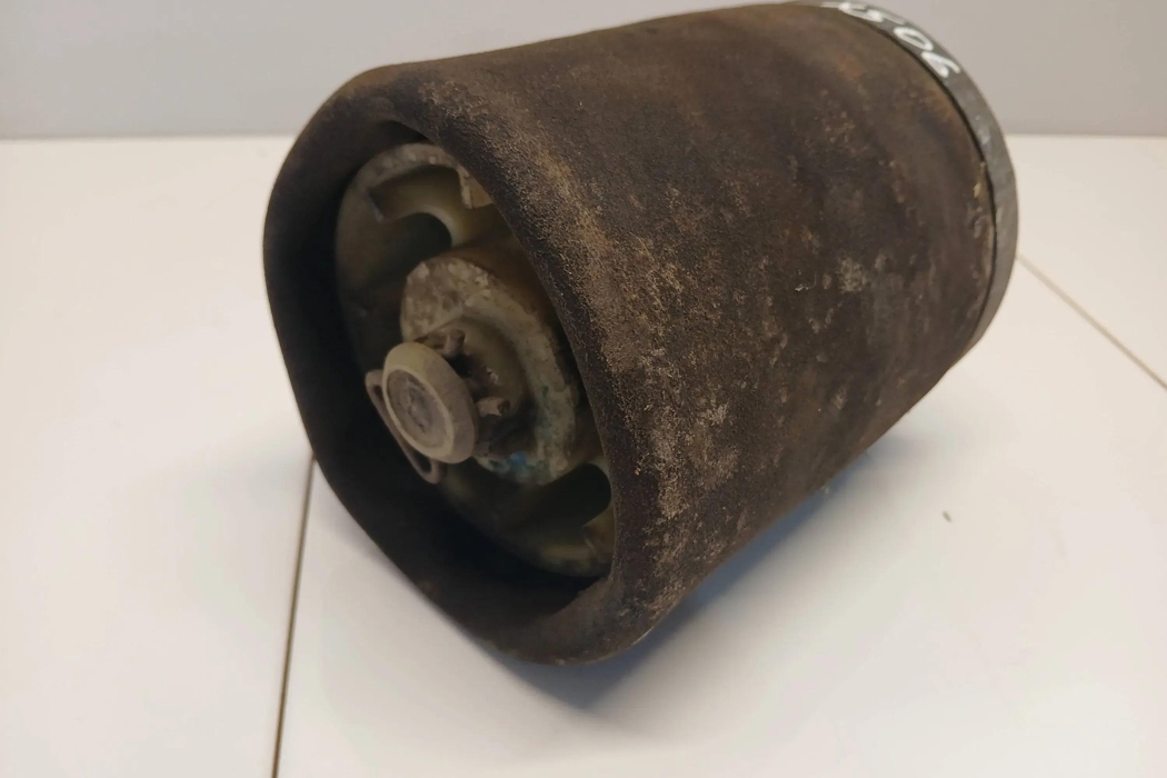 BMW X5 E53 (1999-2006) Rear Right Air Suspension Cushion 6750356 29725882