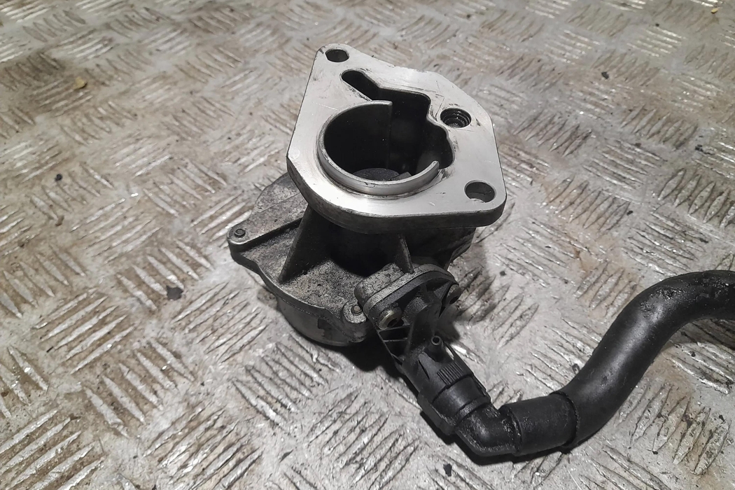 RENAULT Trafic 2 generation (2001-2015) Vacuum Pump 8200072985 29754522