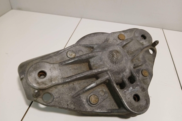 VOLKSWAGEN Touareg 1 generation (2002-2010) Front Left Shock Absorber Bracket 412391d 29753007