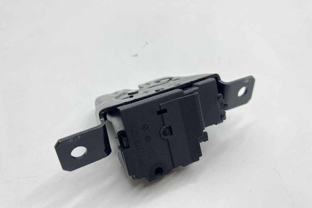 BMW 1 Series F20/F21 (2011-2020) Замок крышки багажника 7248075 31998370