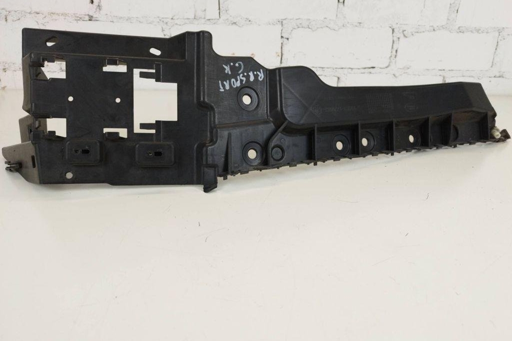 LAND ROVER Range Rover Sport 2 generation (2013-2022) Aizmugurējā kreisā bampera stiprinājums KK6217A882 32284574