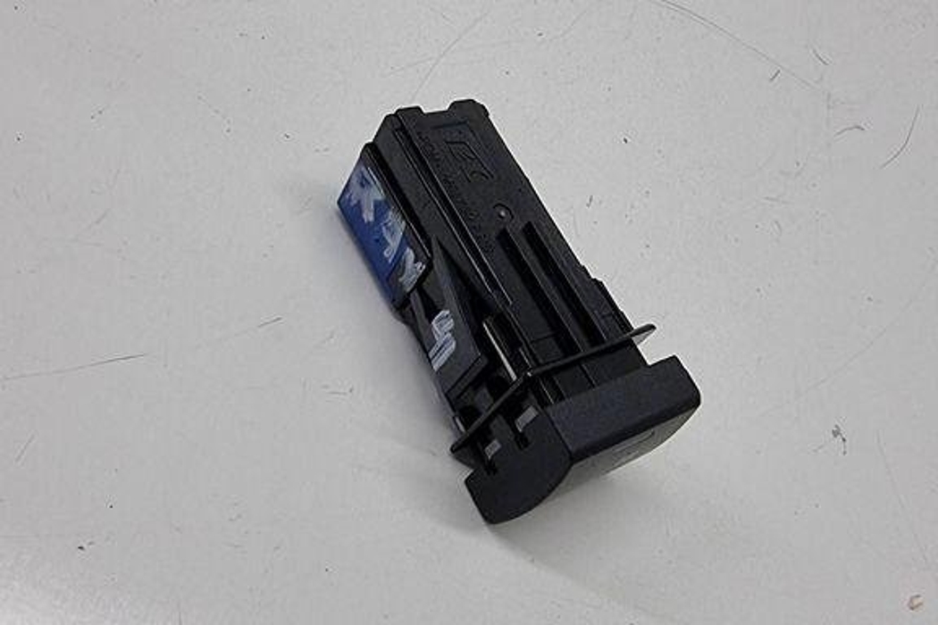 TOYOTA RAV4 5 generation (XA50) (2018-2024) Switches M68759 32286799