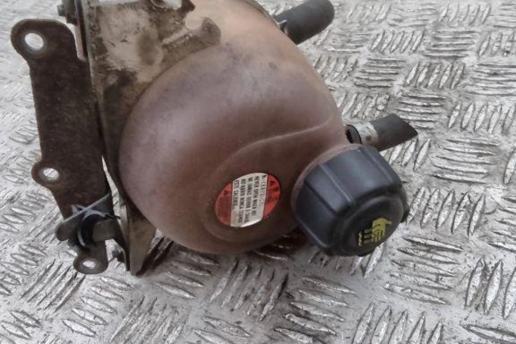 SUZUKI Grand Vitara 2 generation (2005-2014) Expansion Tank 32292203